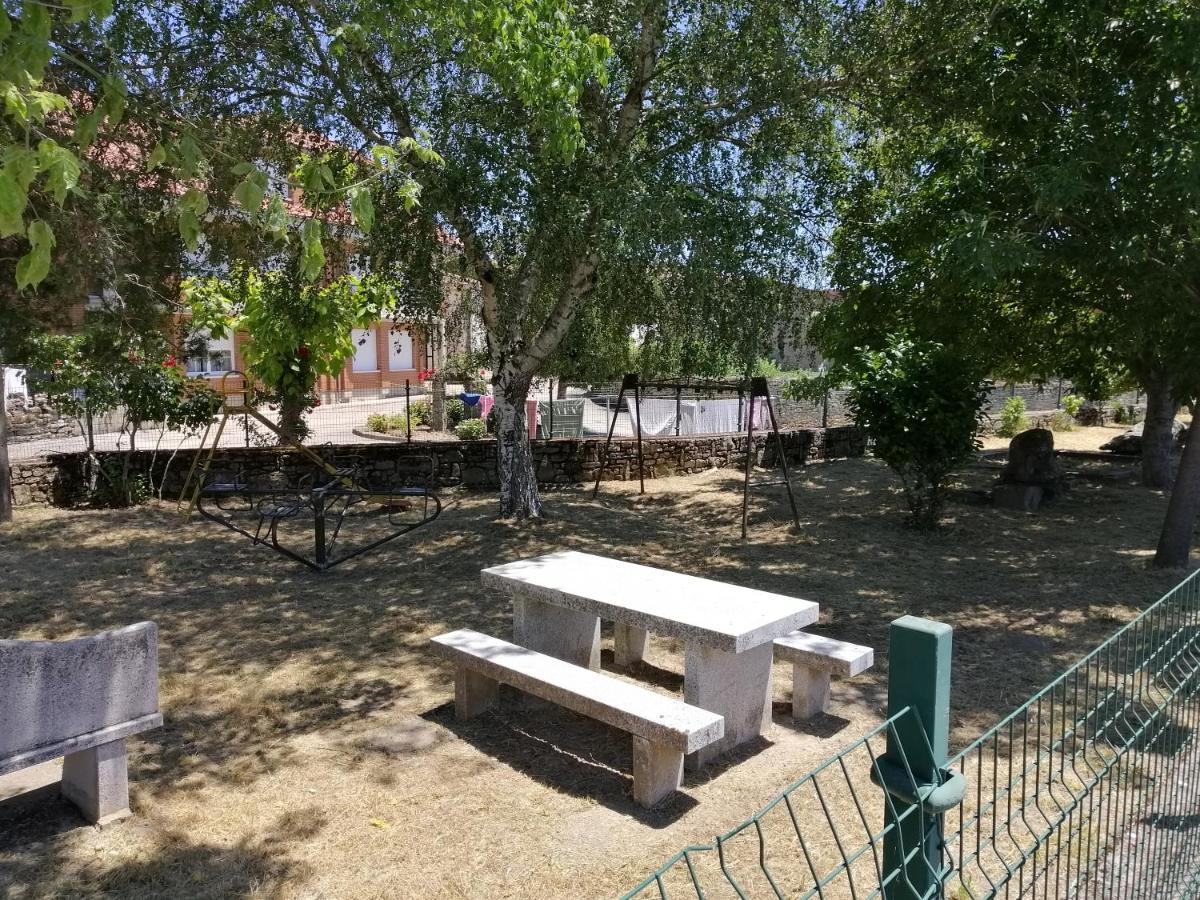 Hotel Rural Lajafriz Fornillos de Aliste Extérieur photo